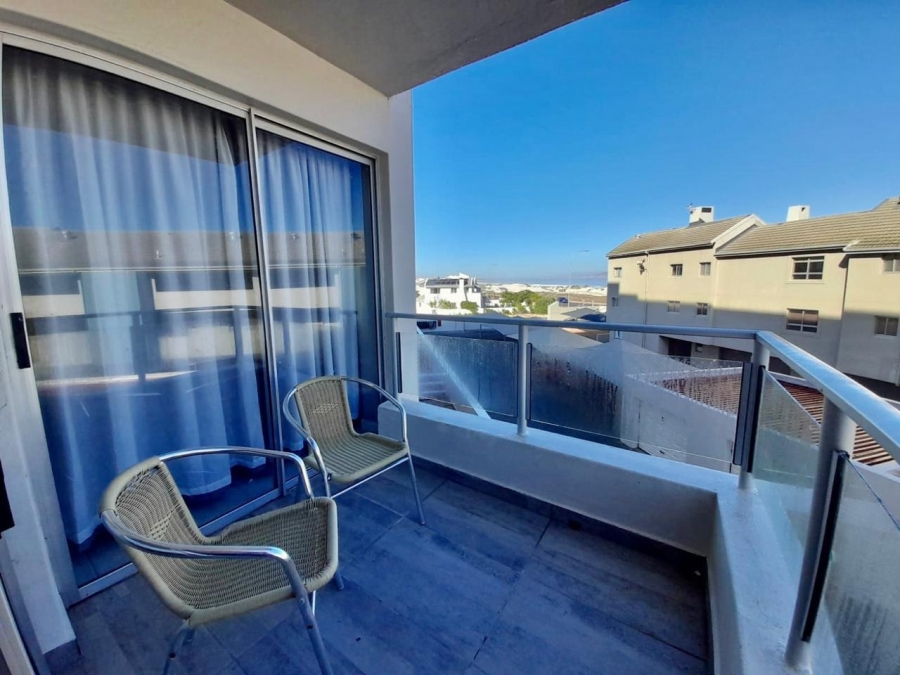 To Let 3 Bedroom Property for Rent in Waves Edge Western Cape